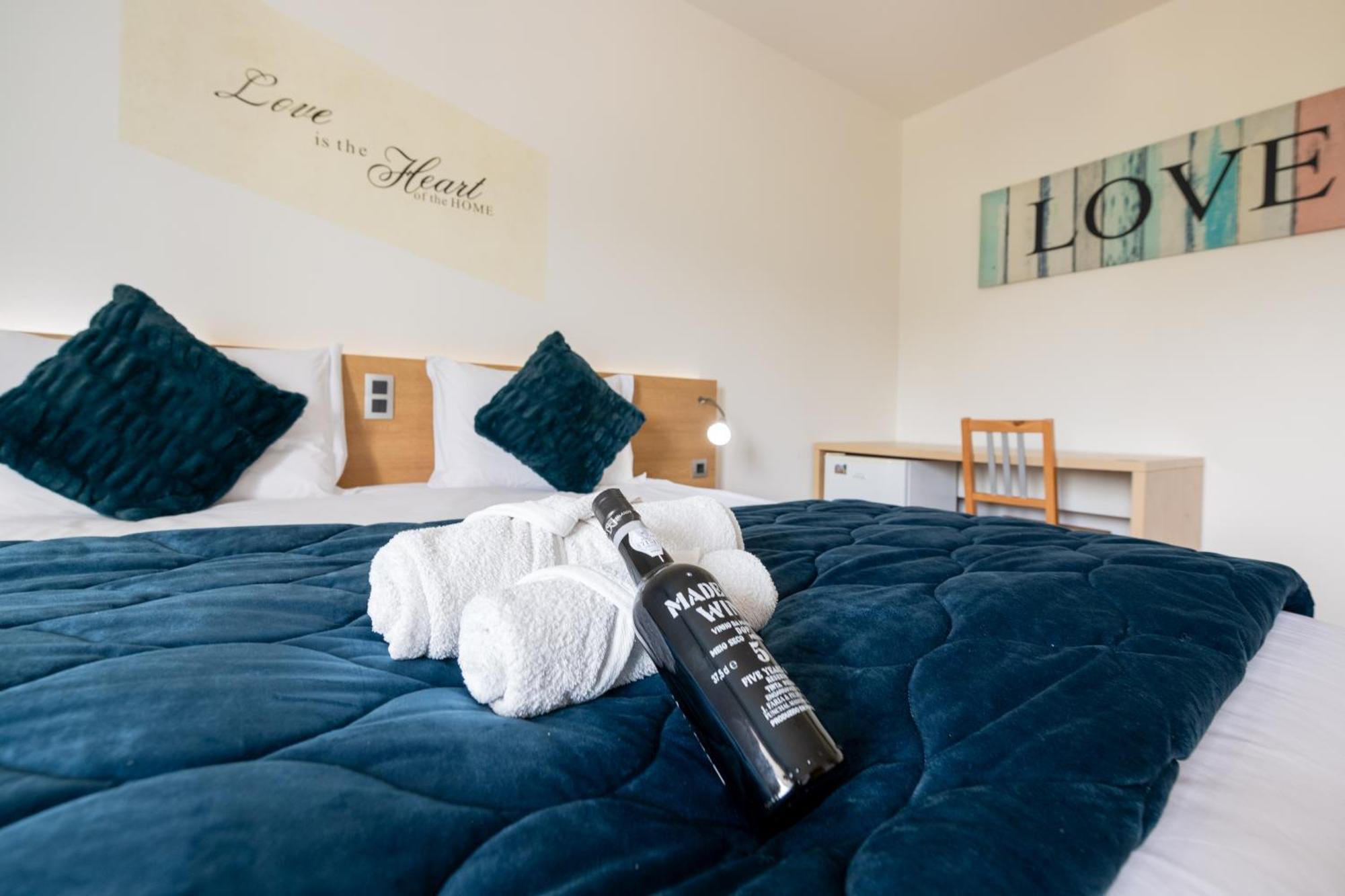 Casa Os Manos Guest House Сантана Екстериор снимка